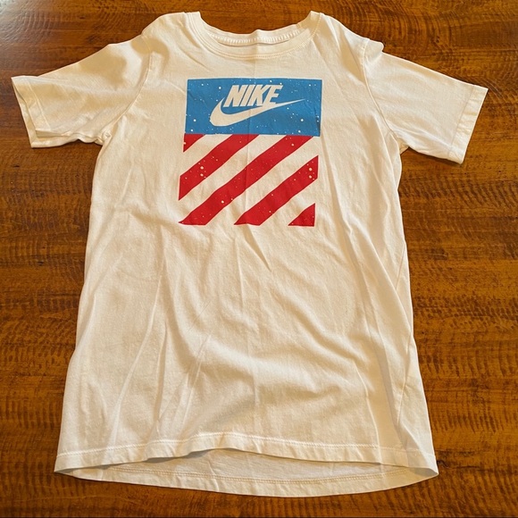Nike Other - Nike - White & Blue Boys' American Flag T-shirt - XL